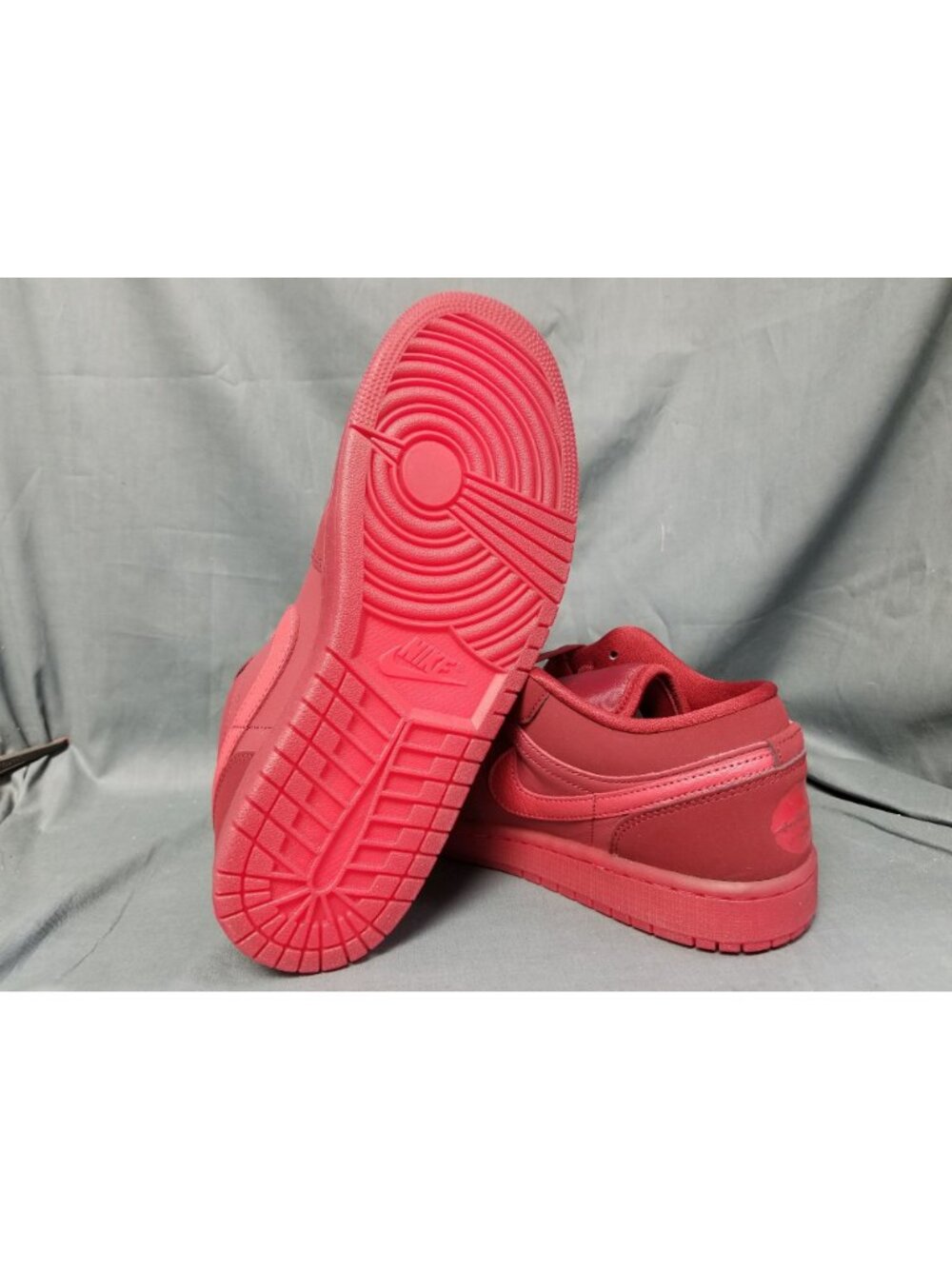 Jordan 1 Low SE Valentine's Day (2026) IB7012 600 Women's Size 10 NEW IN BOX! - Picture 2 of 13